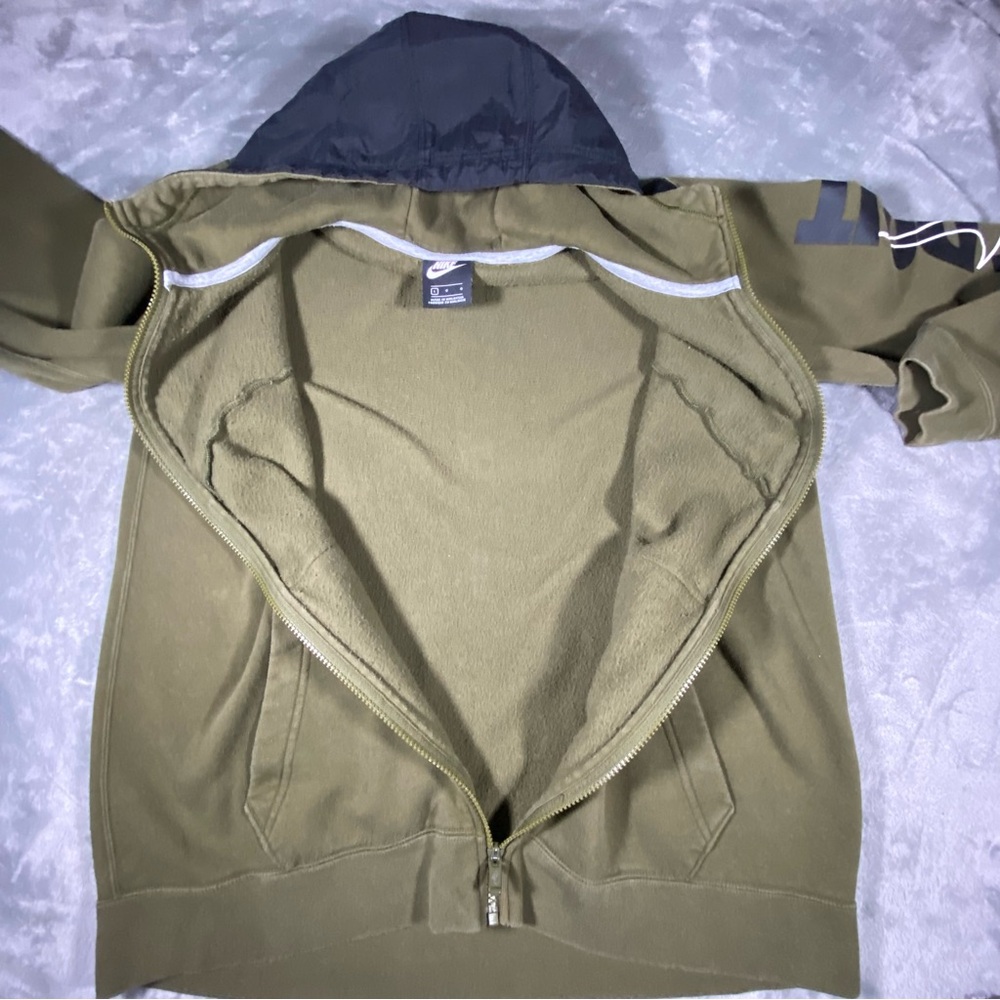 Nike Jacket Men’s Large Olive Green Hood Spell Out Sleeve Polar Fleece HBR Sport - Picture 6 of 13